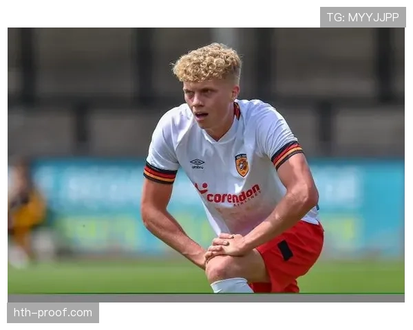 特温俱乐部聚焦青训与经验，新转会策略剑指未来