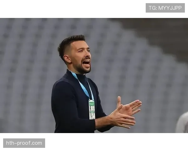 埃因霍温逆转取胜,球员关键表现引热议 埃因霍温逆转取胜,球员关键表现引热议